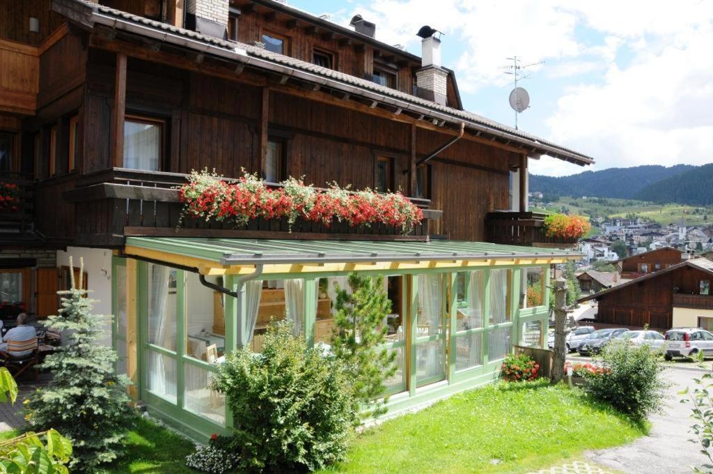 Ciasa Confolia Hotel Corvara In Badia Exterior photo